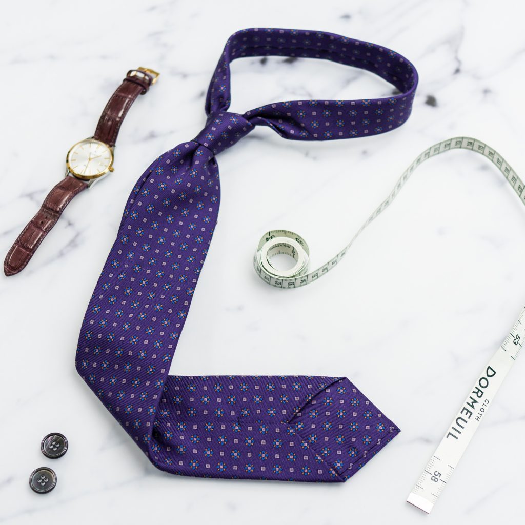fioletowy-krawat-jedwabny-w-maly-wzor1