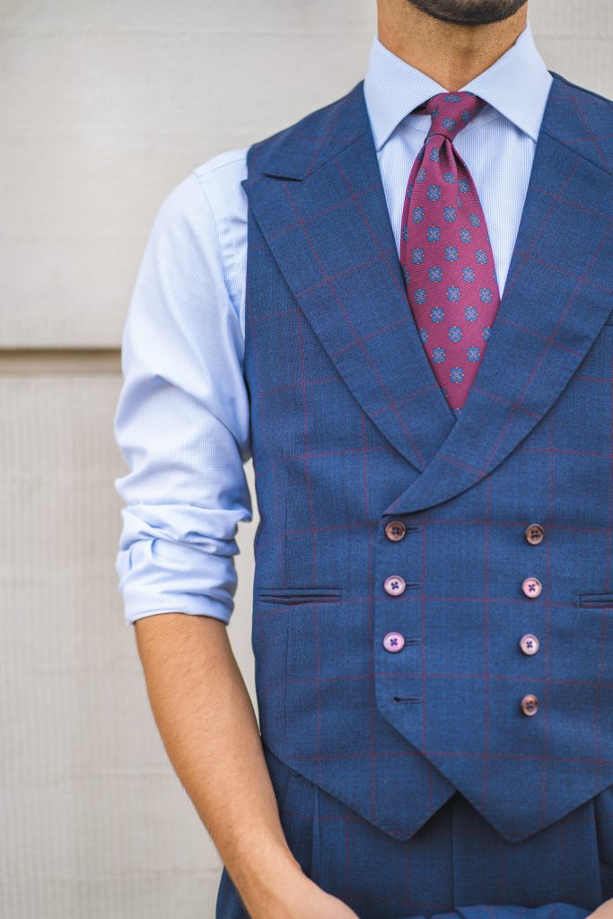 niebieski-garnitur-bordowa-krata14