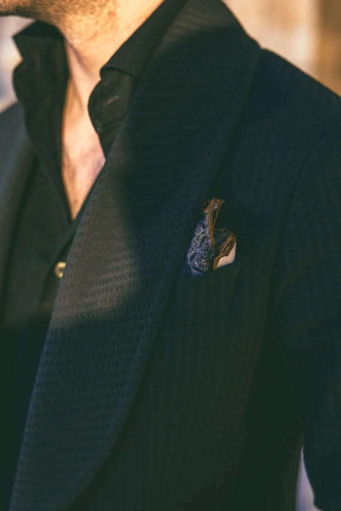 czarna-koszula-na-lato-elegancka2