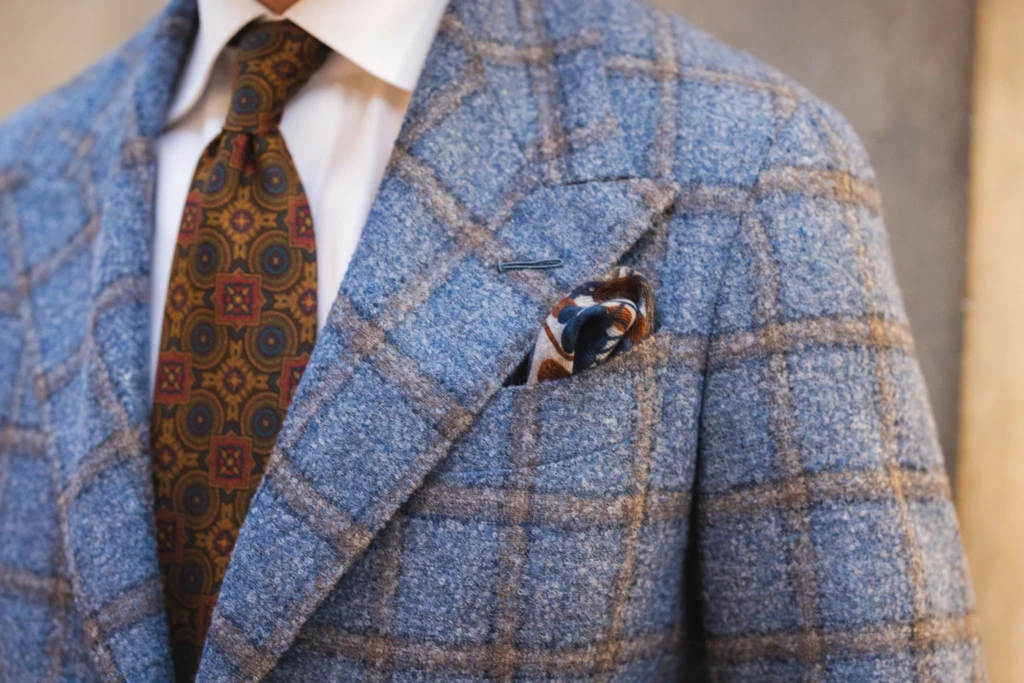 zestaw-koordynowany-niebieska-marynarka-szare-flanelowe-spodnie-buczynski5