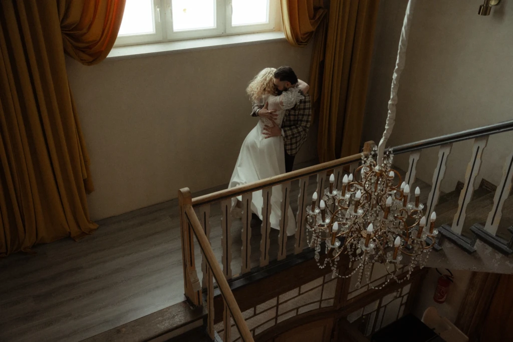 brazowa-marynarka-w-krate-brazowe-spodnie-slub-boho2