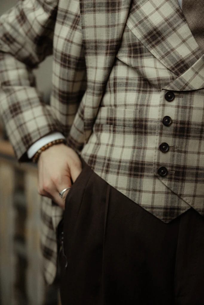 jak-sie-ubrac-na-slub-boho-rustykalny-mezczyzna-garnitur8