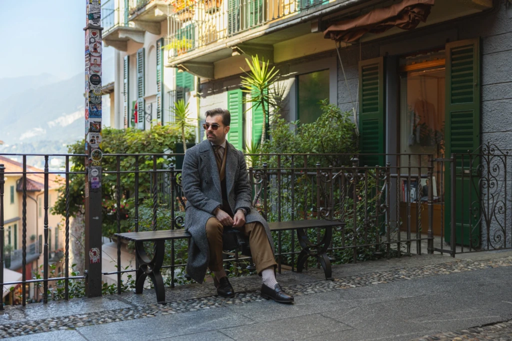 szary-plaszcz-za-kolano-loro-piana4