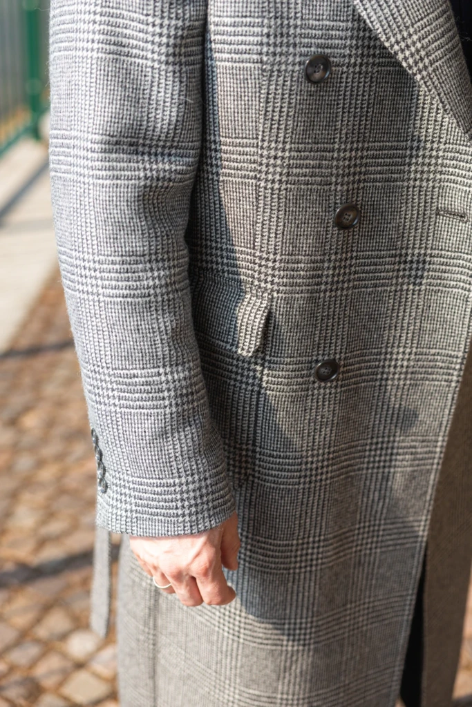 szycie-na-miare-plaszcz-za-kolano-warszawa-poznan4